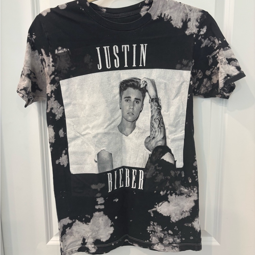 Bravado Black and White Artistic Short Sleeve Tee